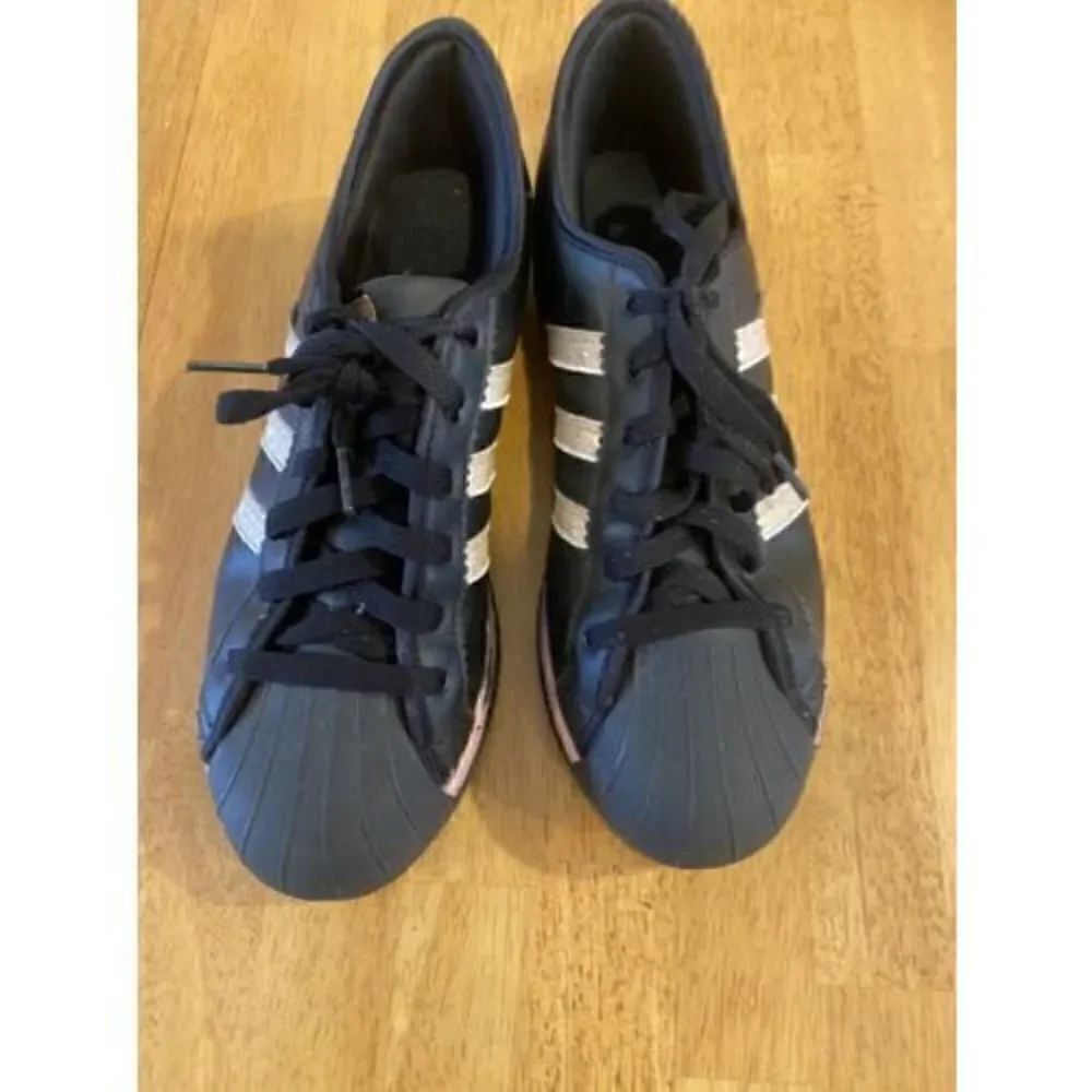 ADIDAS Womens Sz 9.5  Black Gold Stripes pink trim Cloudfoam Low Top Sneakers
